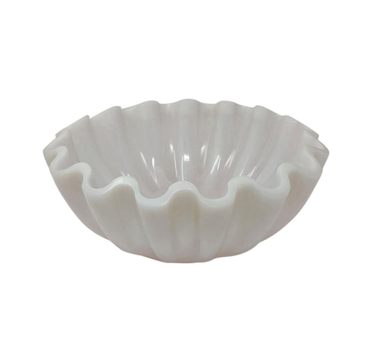White Wavy Salad Bowl